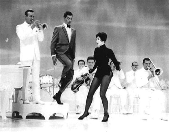 Sylvia Lewis Biography, Age, Height, Husband, Net Worth, Family