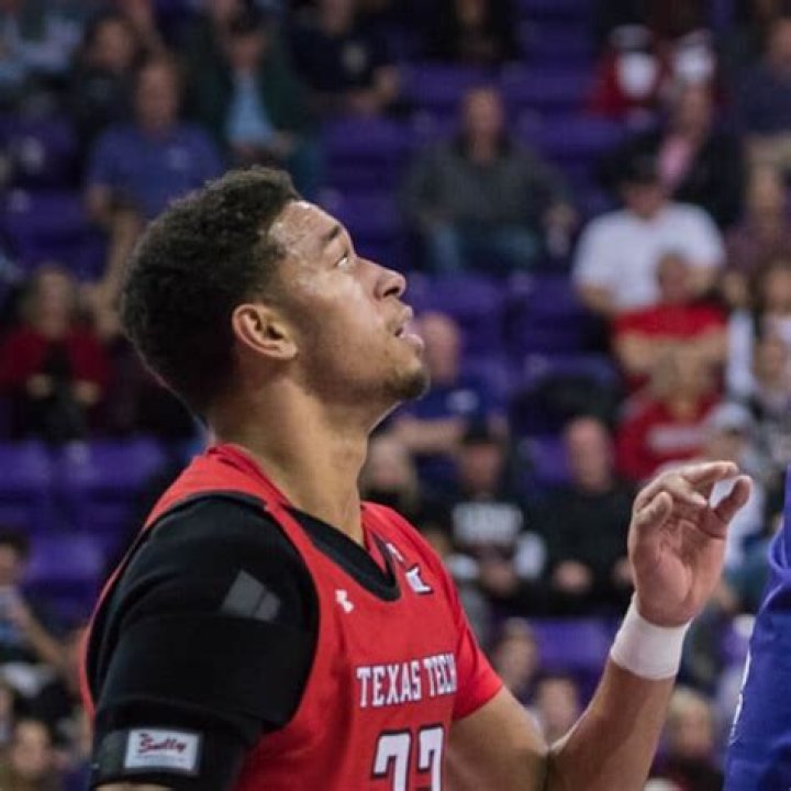 T. J. Holyfield Biography, Age, Height, Wife, Net Worth, Family