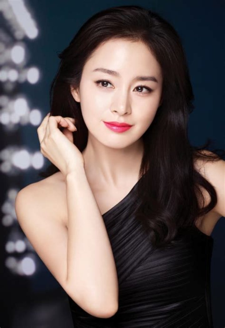 Tae-hee Kim Biography, Age, Height, Husband, Net Worth, Family