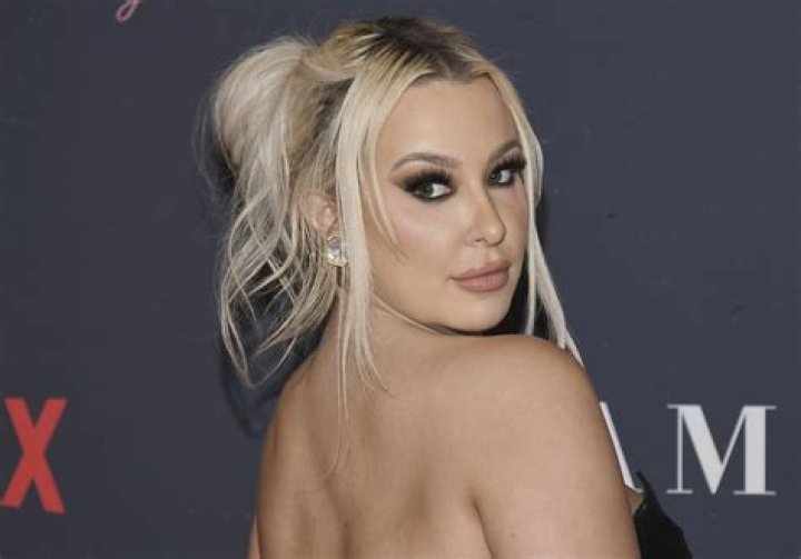 Tana Mongeau Biography, Age, Height, Husband, Net Worth, Family