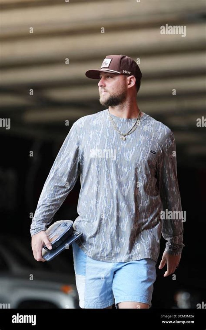 Tanner Hudson Biography, Age, Height, Wife, Net Worth, Family