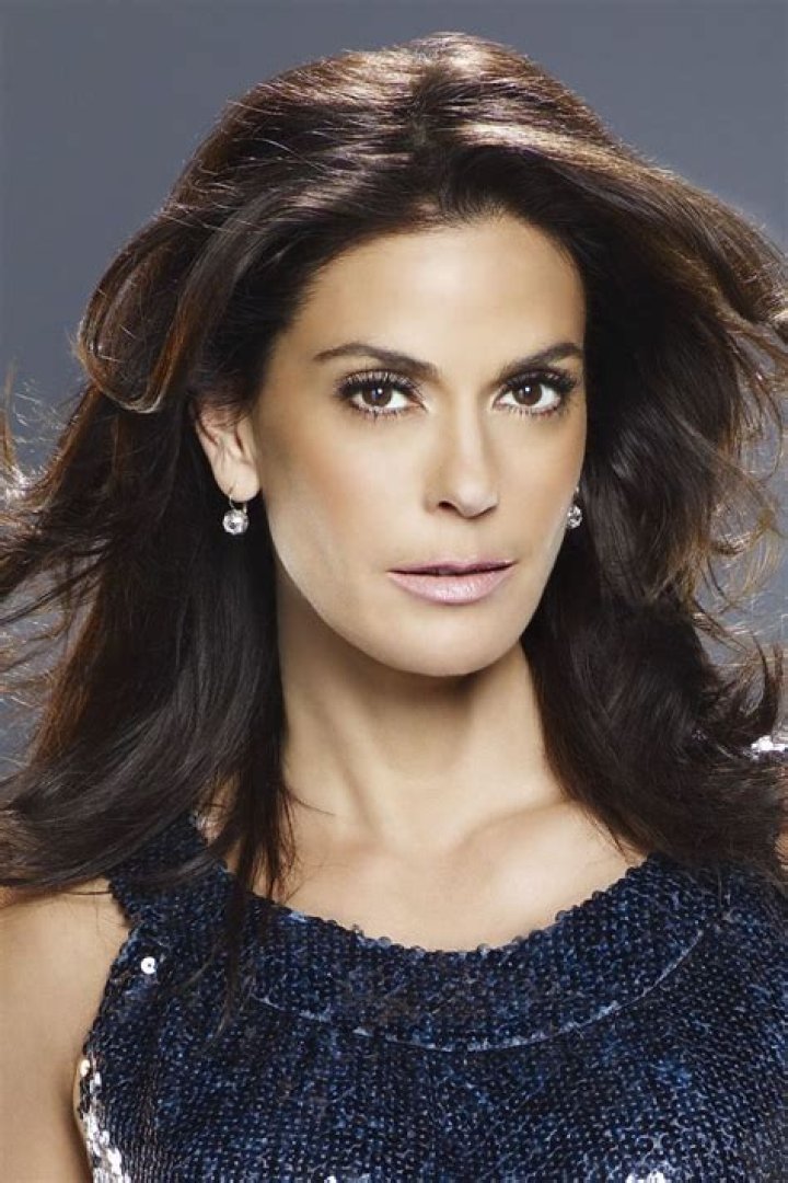 Teri Hatcher Biography, Age, Height, Husband, Net Worth, Family