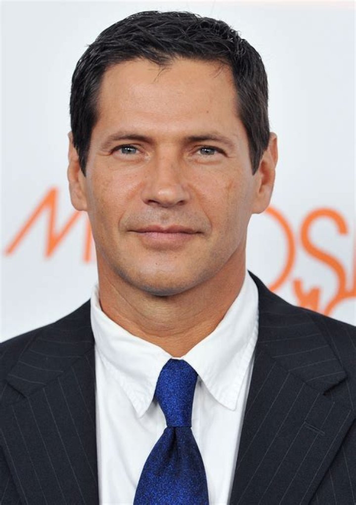 Thomas Calabro Biography, Age, Height, Wife, Net Worth, Family