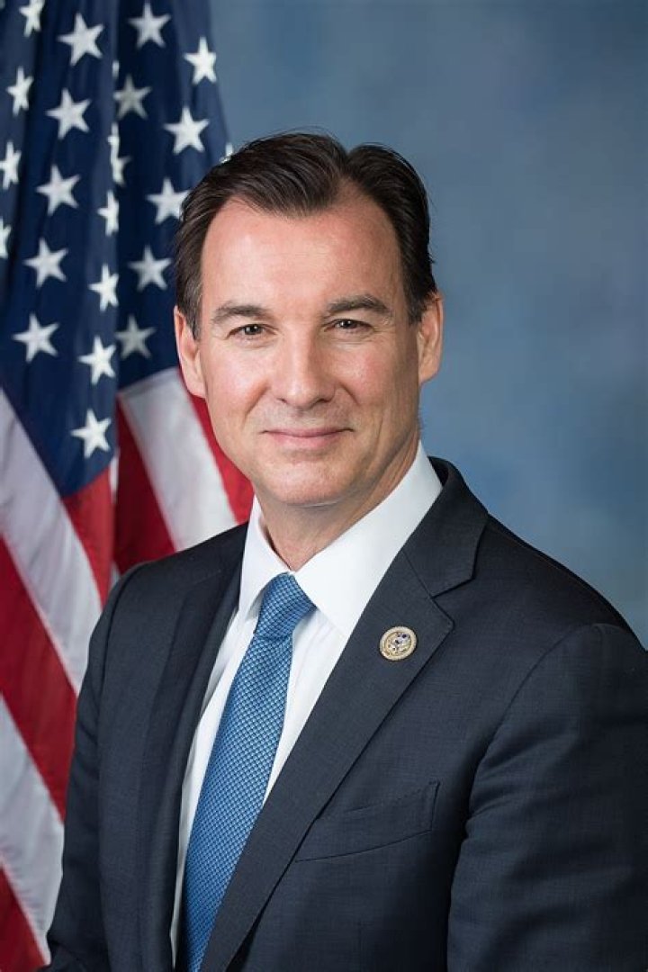 Thomas Suozzi Biography, Age, Height, Wife, Net Worth, Family