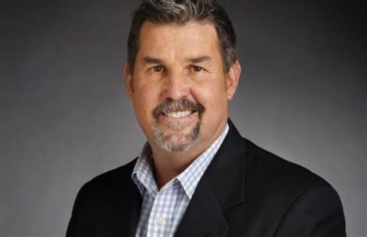 Tim Cowlishaw Biography, Age, Height, Wife, Net Worth, Family