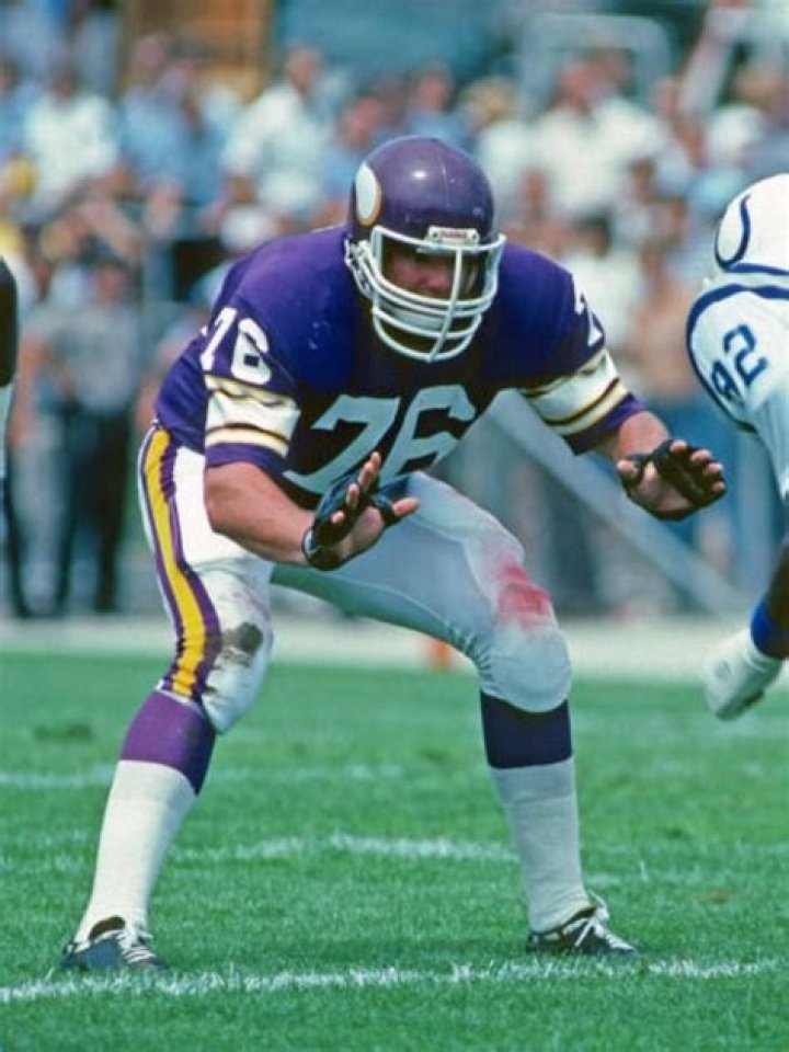 Tim Irwin Biography, Age, Height, Wife, Net Worth, Family