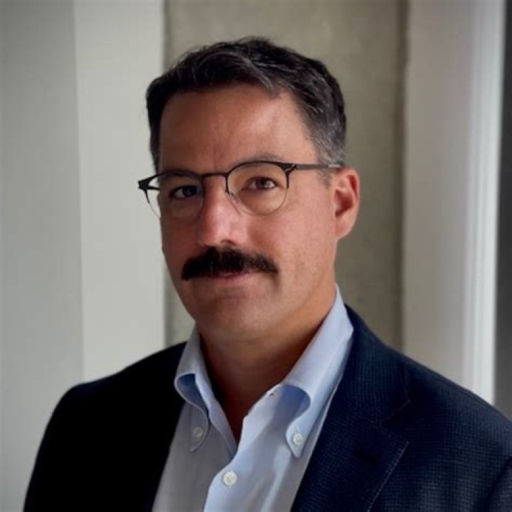 Tim Perry Biography, Age, Height, Wife, Net Worth, Family