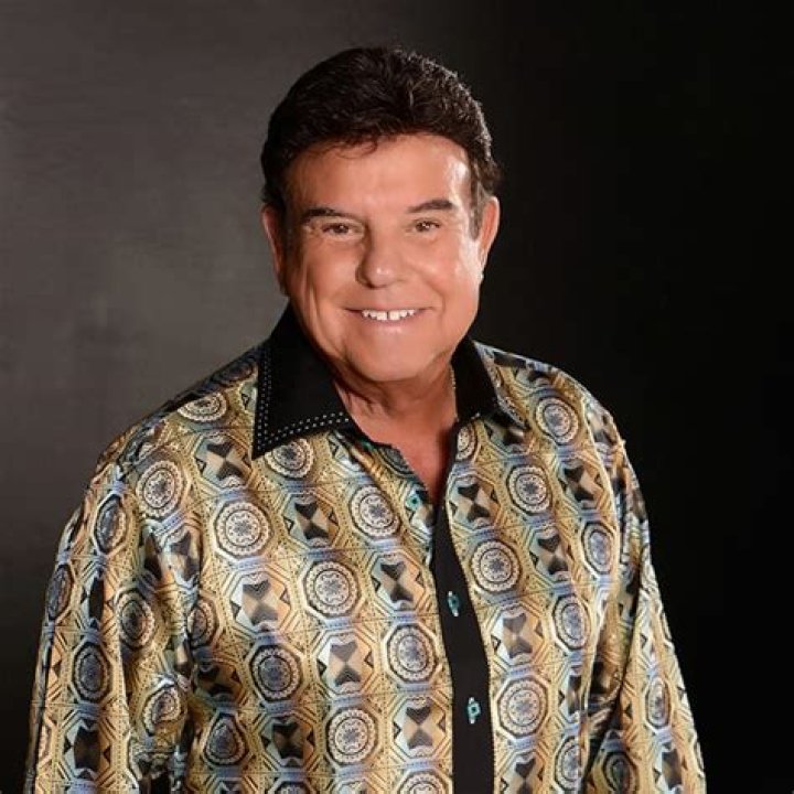 Tom Hopkins Biography, Age, Height, Husband, Net Worth, Family