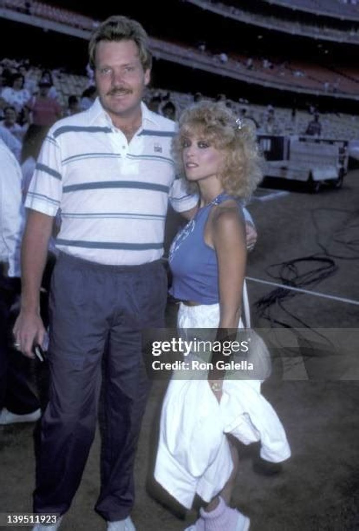 Tom Niedenfuer biografía, edad, altura, esposo, net worth, familia