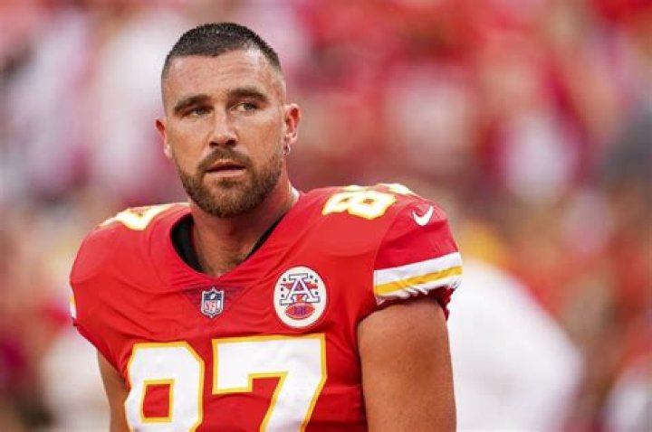 Travis Kelce Biography, Age, Height, Wife, Net Worth, Family