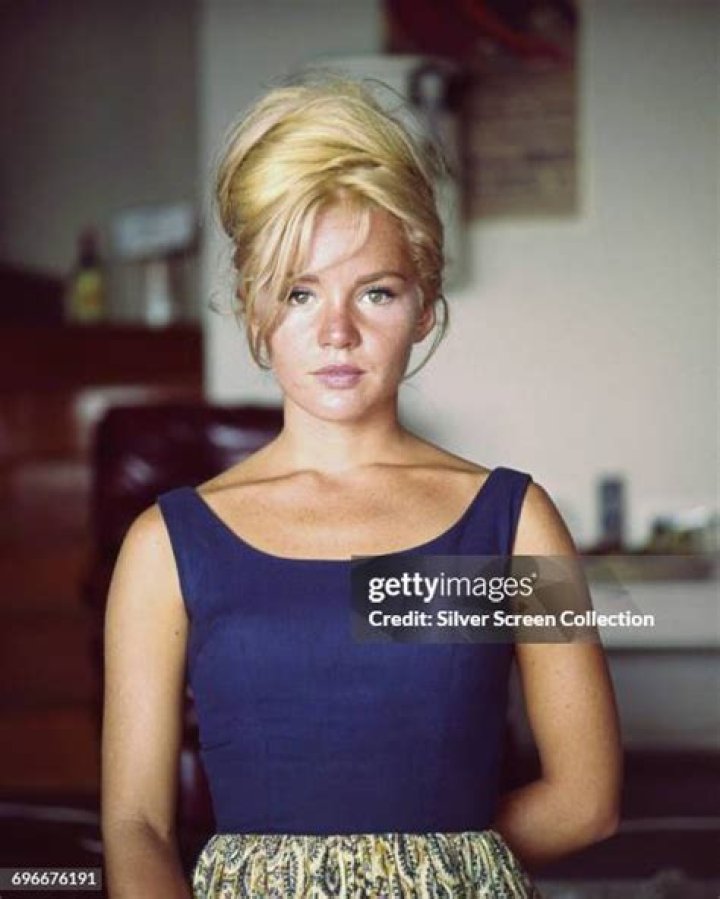 Tuesday Weld Biography, Age, Height, Husband, Net Worth, Family