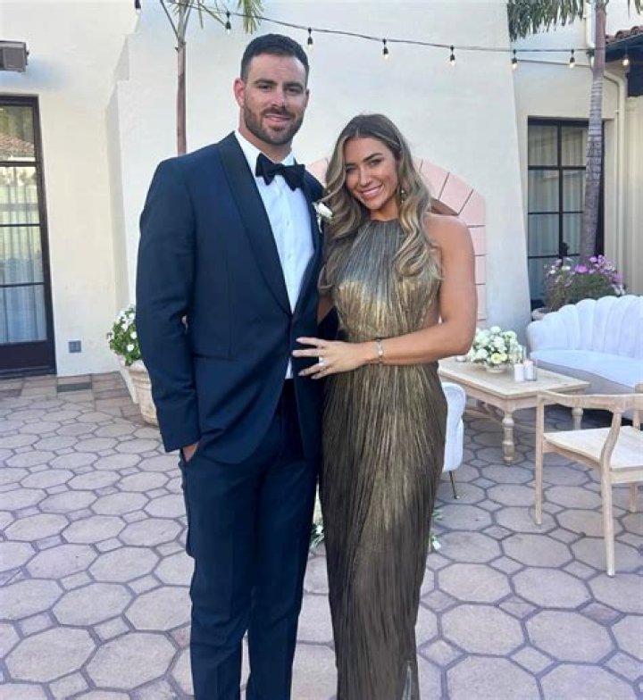 Tyler Higbee biografía, edad, altura, esposo, net worth, familia