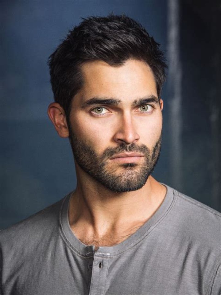 Tyler Hoechlin Biography, Age, Height, Wife, Net Worth, Family