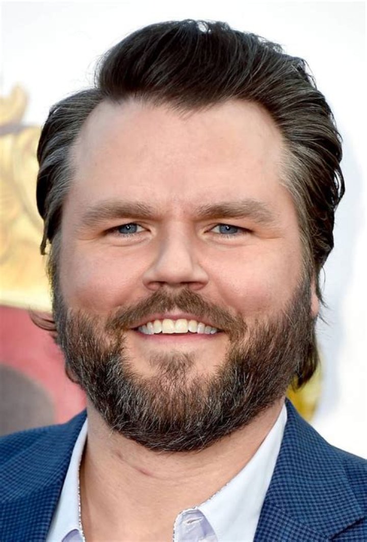 Tyler Labine Biography, Age, Height, Wife, Net Worth, Family