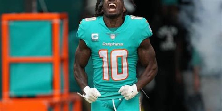 Tyreek Hill Biography, Age, Height, Wife, Net Worth, Family