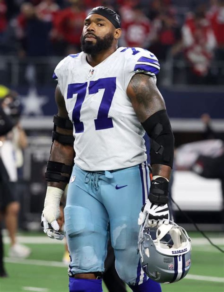 Tyron Smith Biography, Age, Height, Wife, Net Worth, Family