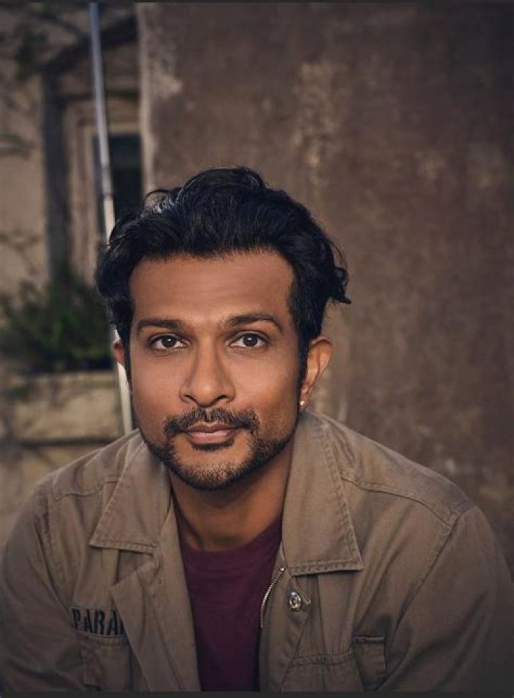 Utkarsh Ambudkar Biography, Age, Height, Wife, Net Worth, Family