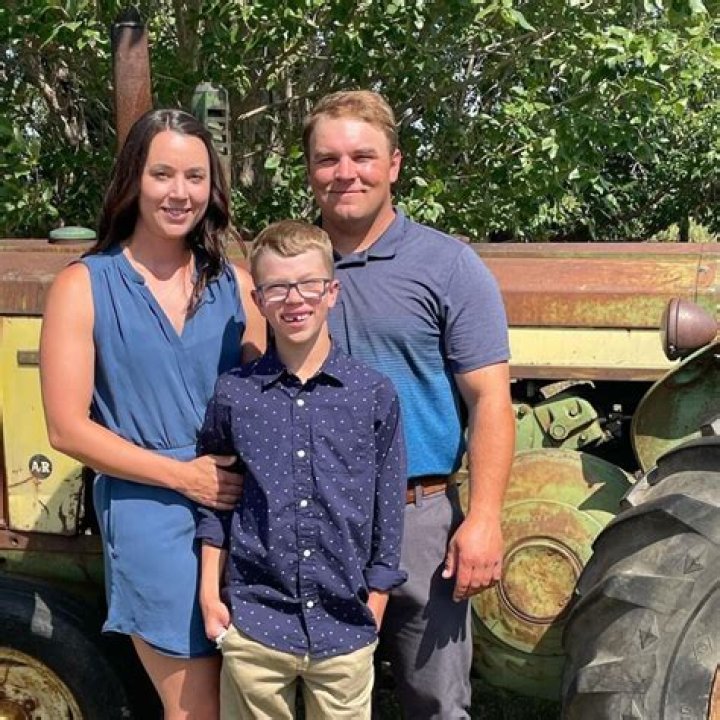 Val Sweeting Biography, Age, Height, Husband, Net Worth, Family