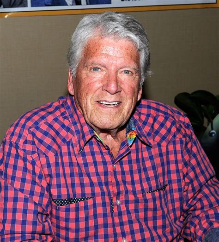 Van Williams Biography, Age, Height, Wife, Net Worth, Family