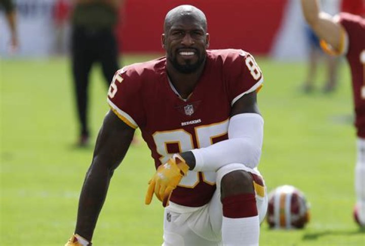 Vernon Davis Biography, Age, Height, Wife, Net Worth, Family