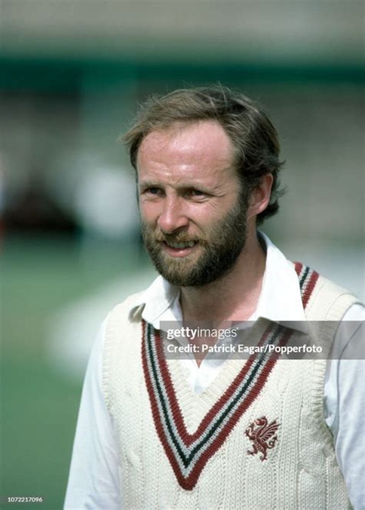 Vic Marks Biography, Age, Height, Wife, Net Worth, Family