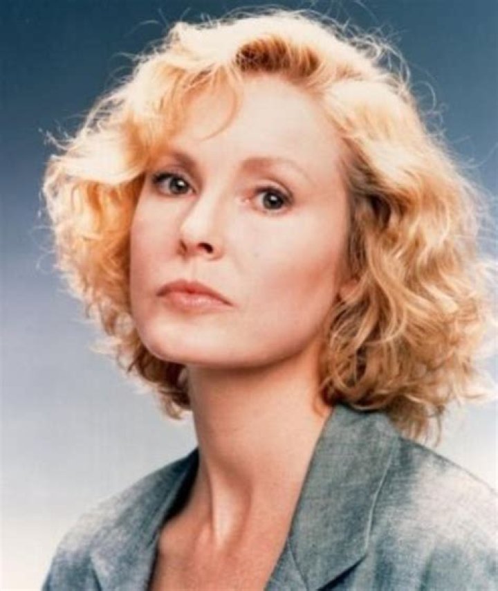 Victoria Tennant Biography, Age, Height, Husband, Net Worth, Family