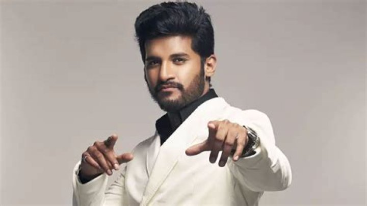Vijay Yesudas Biography, Age, Height, Wife, Net Worth, Family