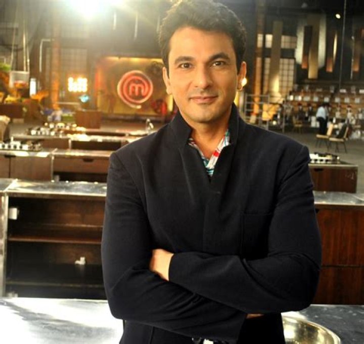 Vikas Khanna Biography, Age, Height, Wife, Net Worth, Family