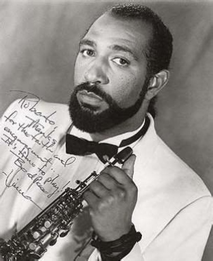 Vince Williams Biography, Age, Height, Wife, Net Worth, Family