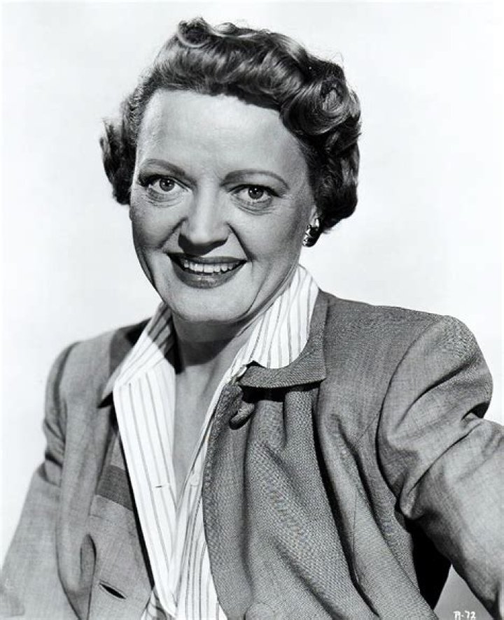 Vivi Janiss Biography, Age, Height, Husband, Net Worth, Family