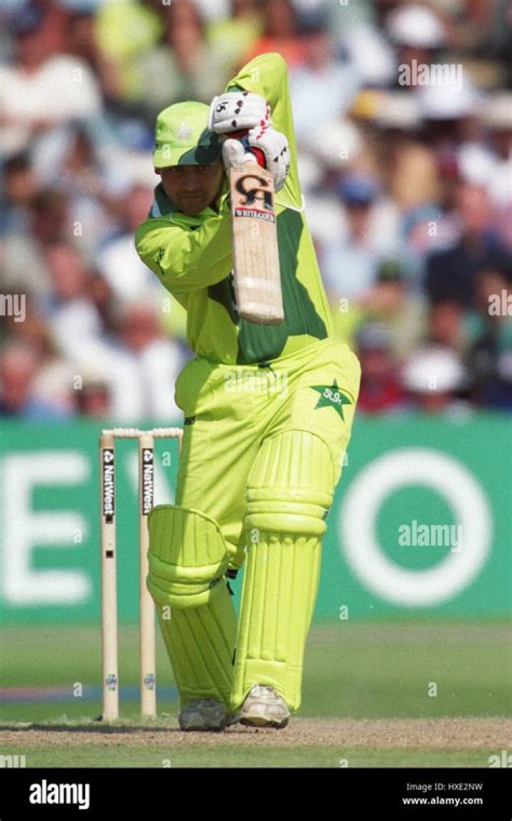 Wajahatullah Wasti Biography, Age, Height, Wife, Net Worth, Family