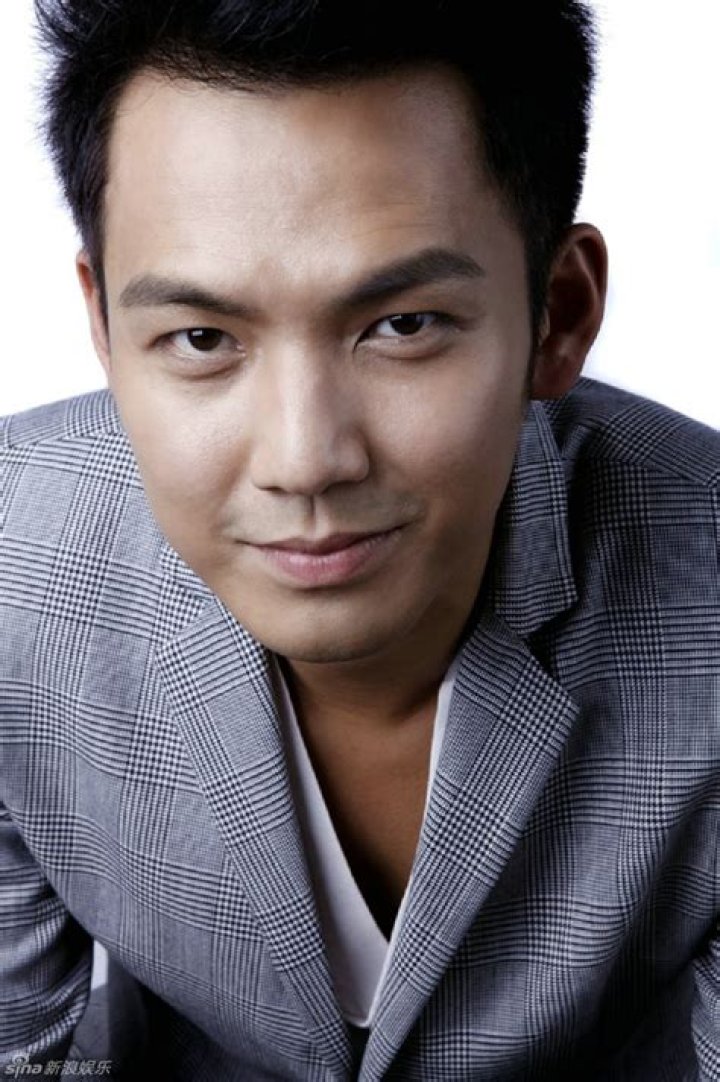 Wallace Chung Biography, Age, Height, Wife, Net Worth, Family