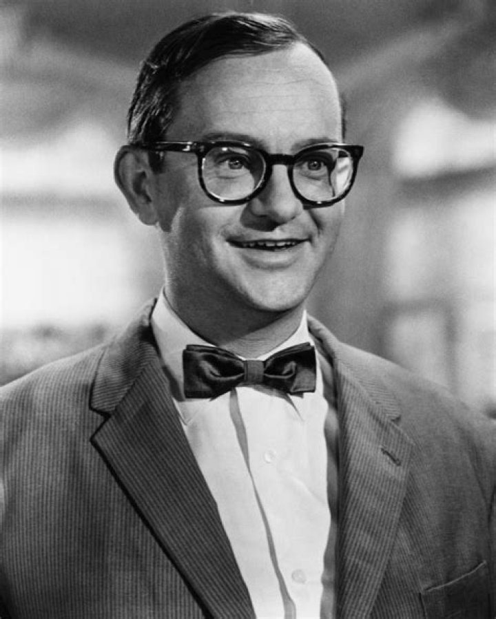 Wally Cox Biography, Age, Height, Wife, Net Worth, Family