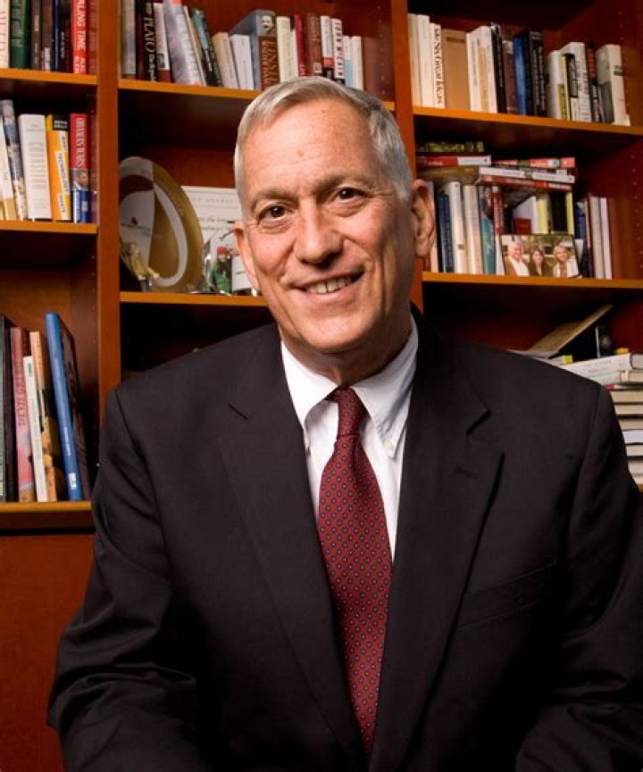 Walter Isaacson Biography, Age, Height, Wife, Net Worth, Family