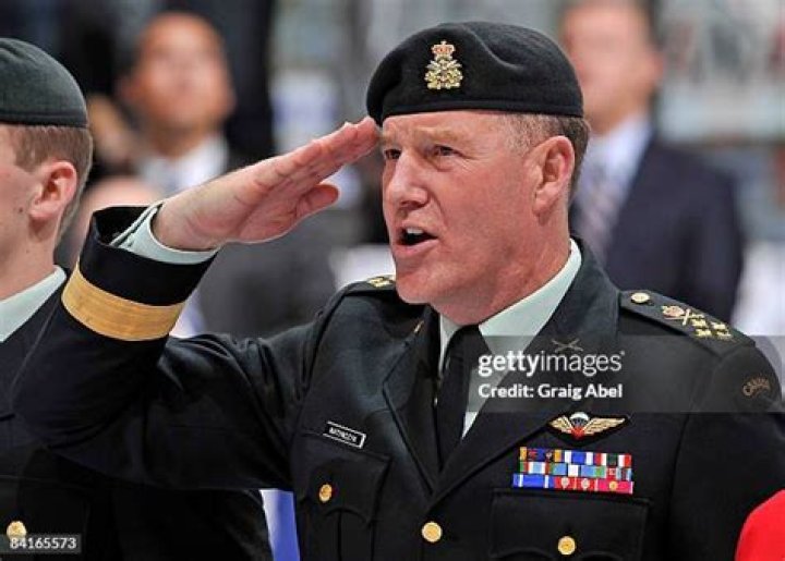 Walter Natynczyk Biography, Age, Height, Wife, Net Worth, Family