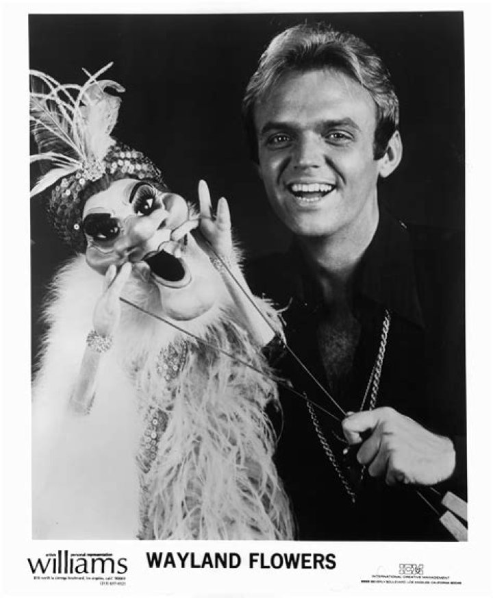 Wayland Flowers biografía, edad, altura, esposo, net worth, familia