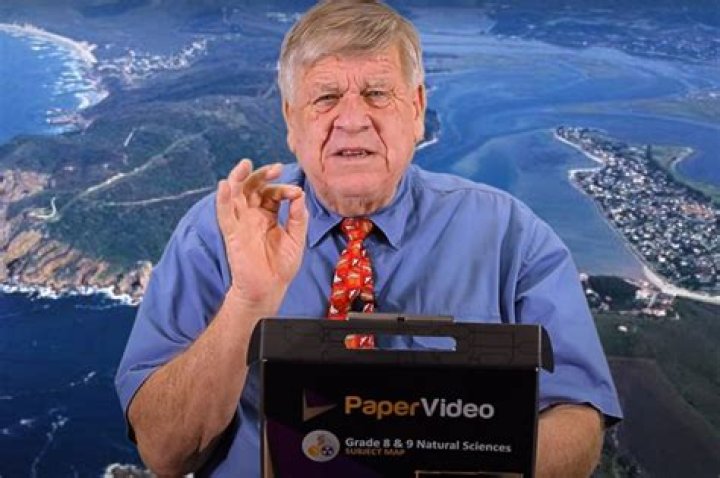 William Smith Biography, Age, Height, Wife, Net Worth, Family