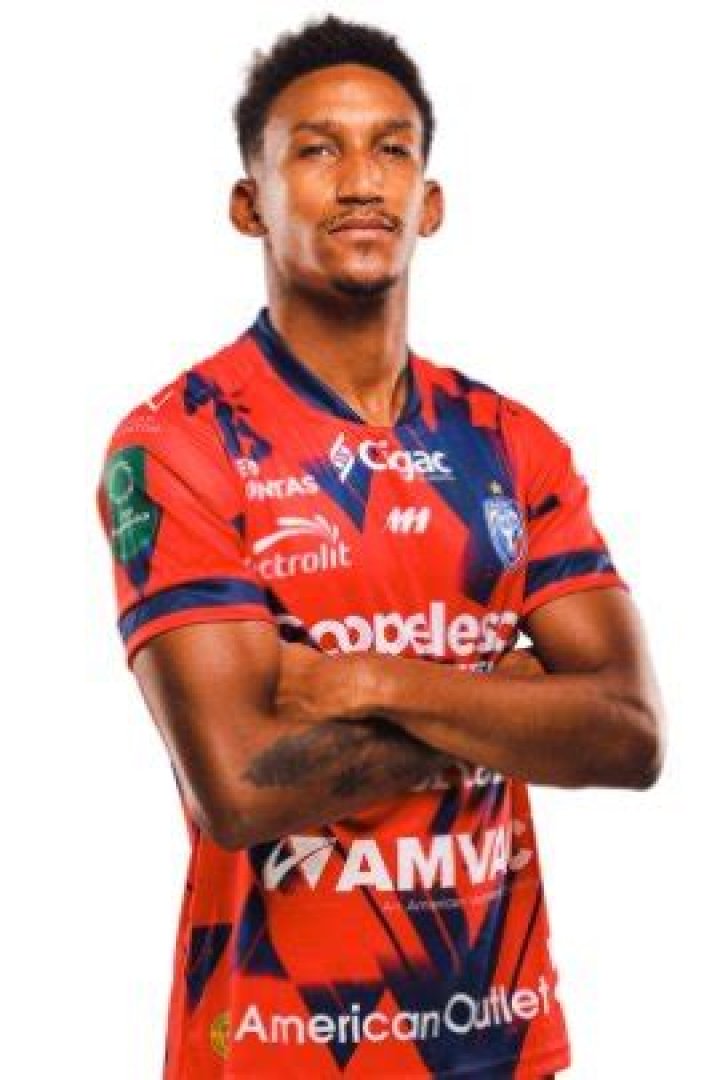 Yosel Piedra Biography, Age, Height, Wife, Net Worth, Family