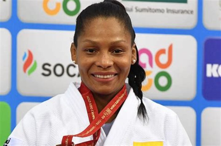 Yuri Alvear Biography, Age, Height, Husband, Net Worth, Family