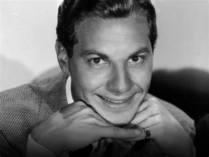 Zeppo Marx Biography, Age, Height, Wife, Net Worth, Family