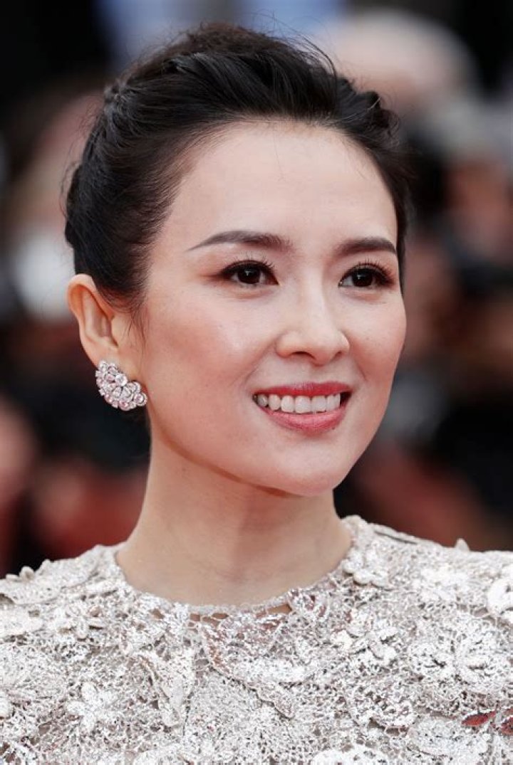 Zhang Ziyi Biography, Age, Height, Husband, Net Worth, Family