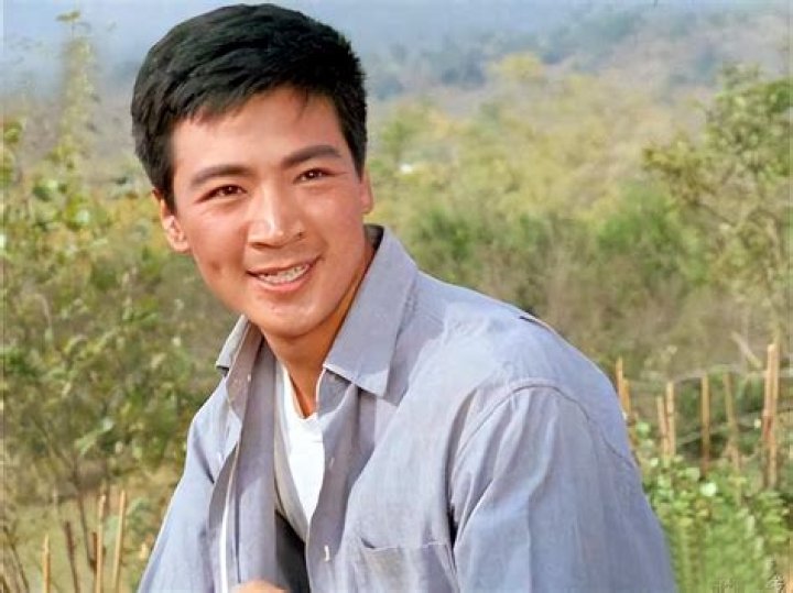 Zhenhai Kou Biography, Age, Height, Wife, Net Worth, Family